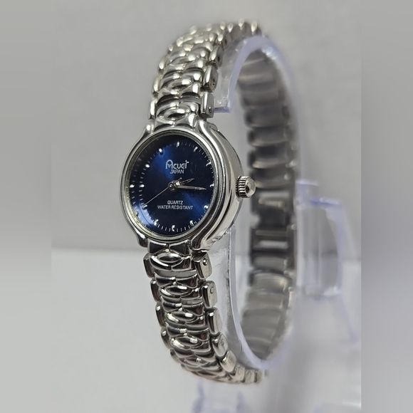 Womens LN Acuet Water Resistant Deep Sapphire Blue Dial Wrist Watch New Battery - Picture 2 of 9